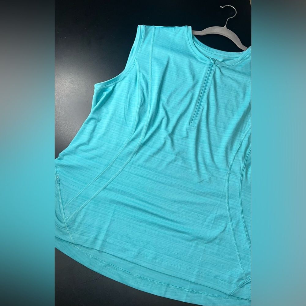 Athleta Sleeveless Front Zip Workout Top With pockets size 2XL EUC